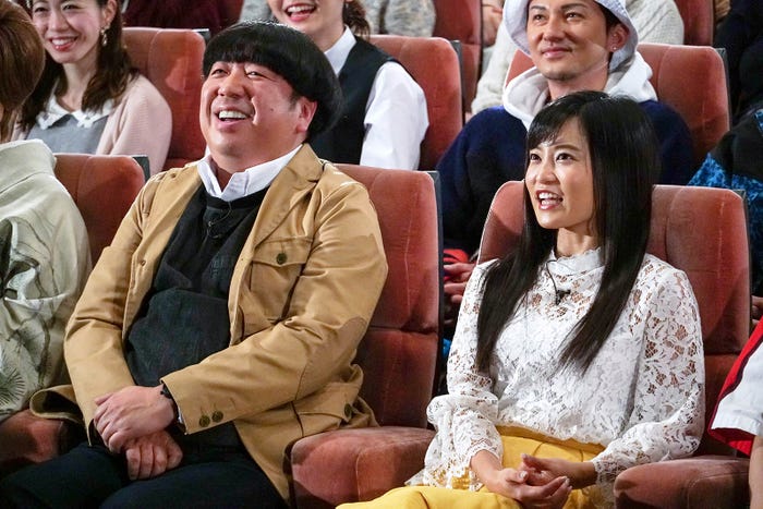 日村勇紀、小島瑠璃子 (C)テレビ東京