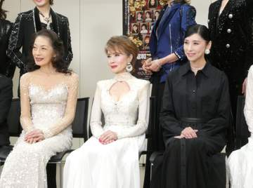 小柳ルミ子 涙の歌唱「胸がいっぱいに」 宝塚時代の同期、大物女優と歌唱 黒木瞳がMC