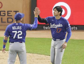 大谷翔平が見せた25歳捕手への配慮「いいきっかけになる試合」サイン違いの捕逸失点後に何度も声をかける 自ら配球指示は「言葉で説明するのも大事ですけど」