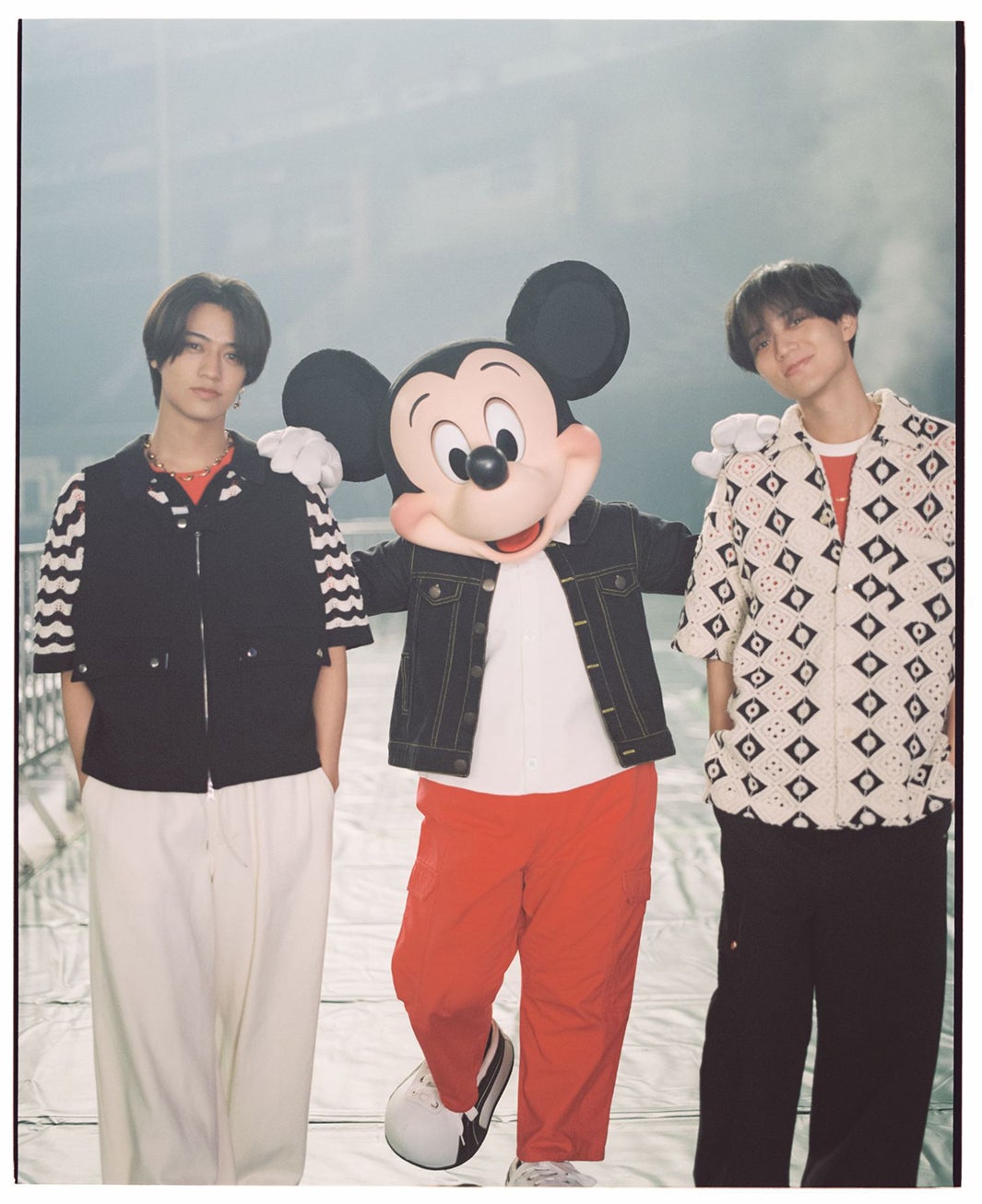 高橋海人、ミッキーマウス、永瀬廉／写真：松岡一哲（C）Disney