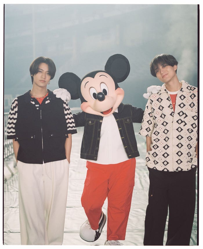 高橋海人、ミッキーマウス、永瀬廉/写真:松岡一哲(C)Disney