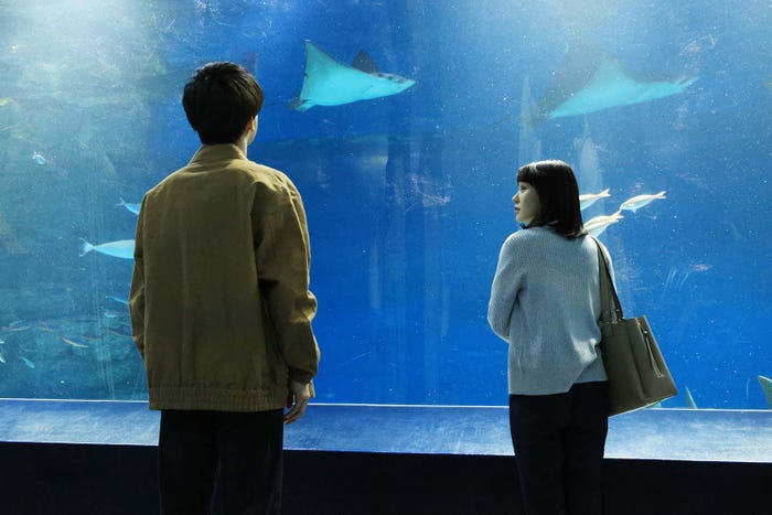 岩田剛典、奈緒「あなたがしてくれなくても」第3話より(C)フジテレビ