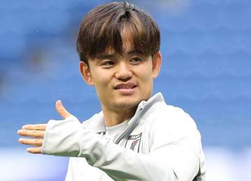 久保建英がソシエダに合流「イラッシャイマセ～！コンニチハ～！」同僚が日本語で熱いハグ「みんなに愛されてる」「ケガ治ってますように」