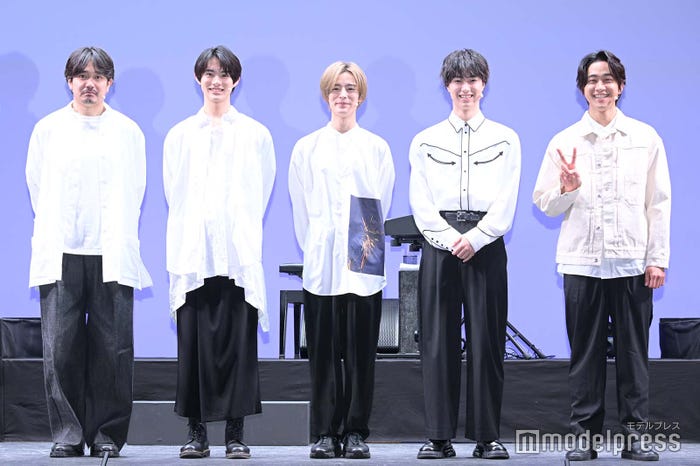 (左から)青柳翔、前田拳太郎、塩野瑛久、櫻井佑樹、佐藤寛太 (C)モデルプレス
