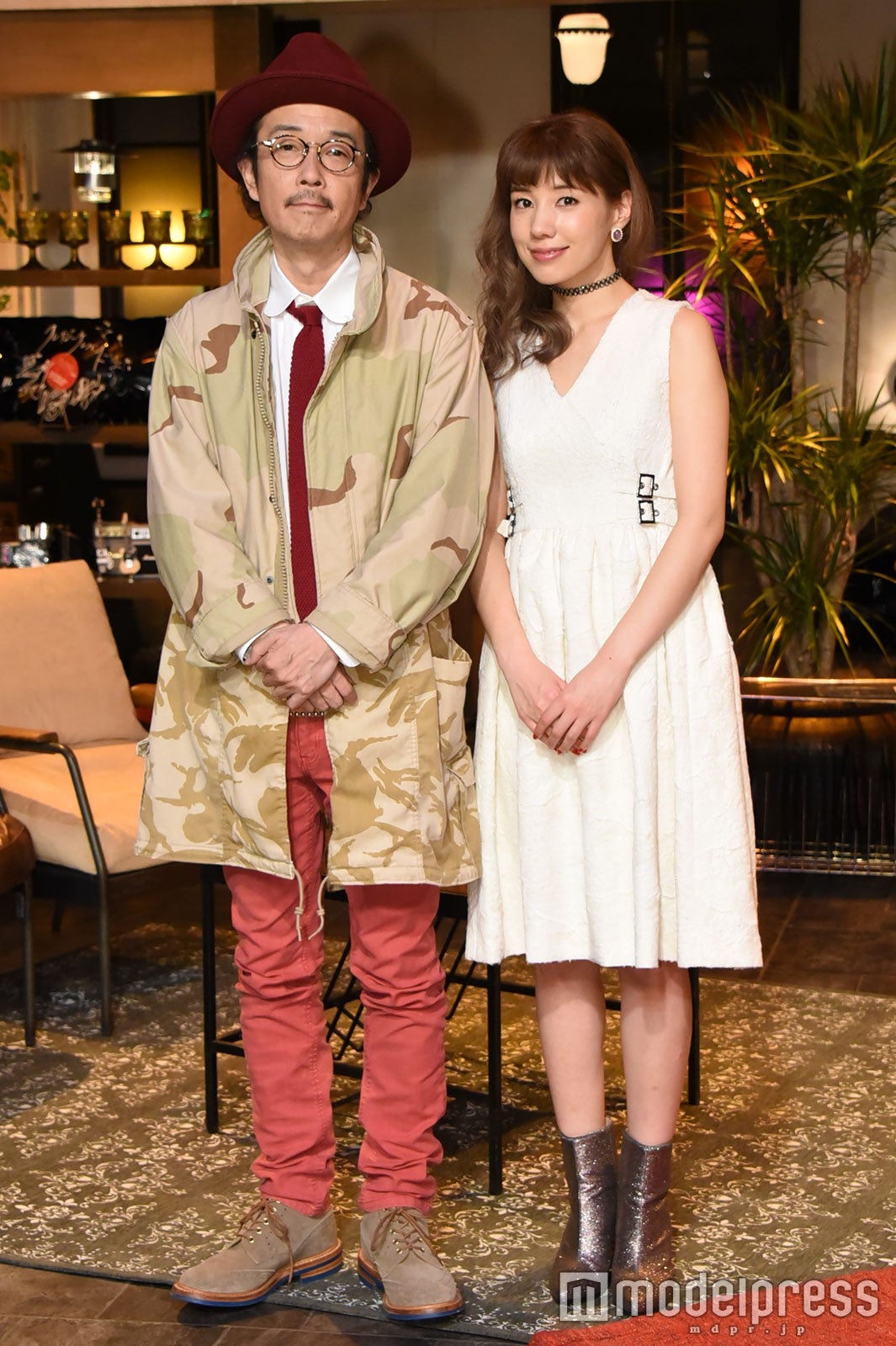 リリー・フランキー、仲里依紗（C）モデルプレス