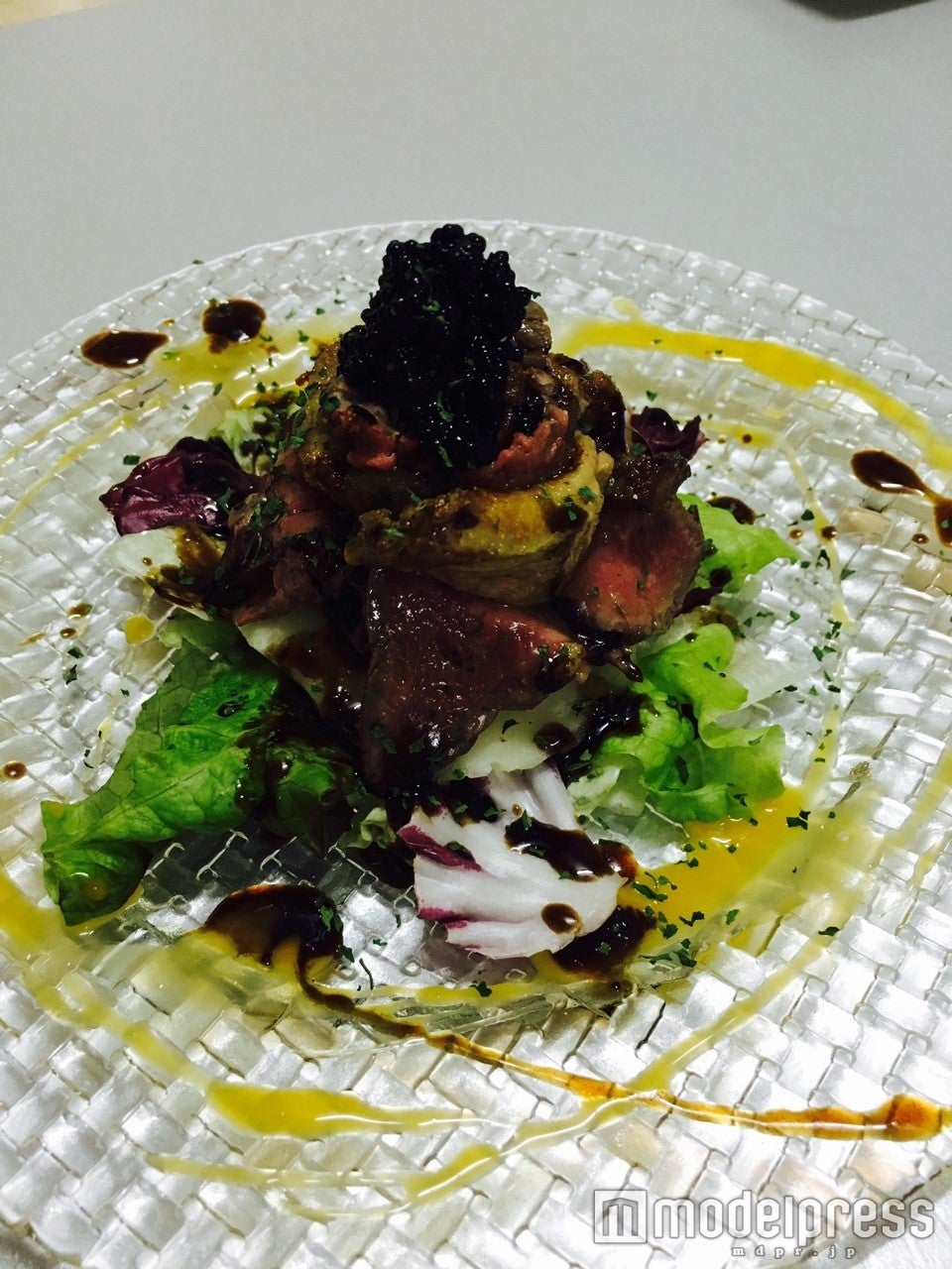 肉広場、メニュー：「シャトーブリアンとフォアグラのロール巻」／画像提供：プロキューブ／画像提供：プロキューブ