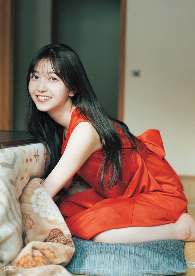 久保史緒里「B.L.T.2023年3月号」別冊付録両面超ビッグポスター（裏）（提供写真）