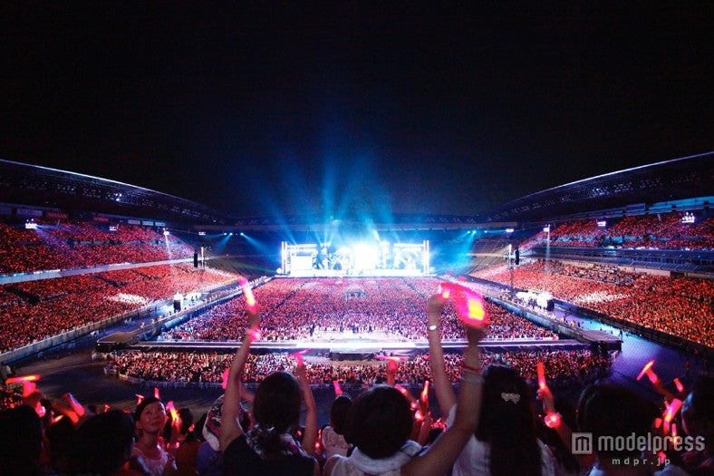 7万人の観客によって巨大なレッドオーシャンが生まれた