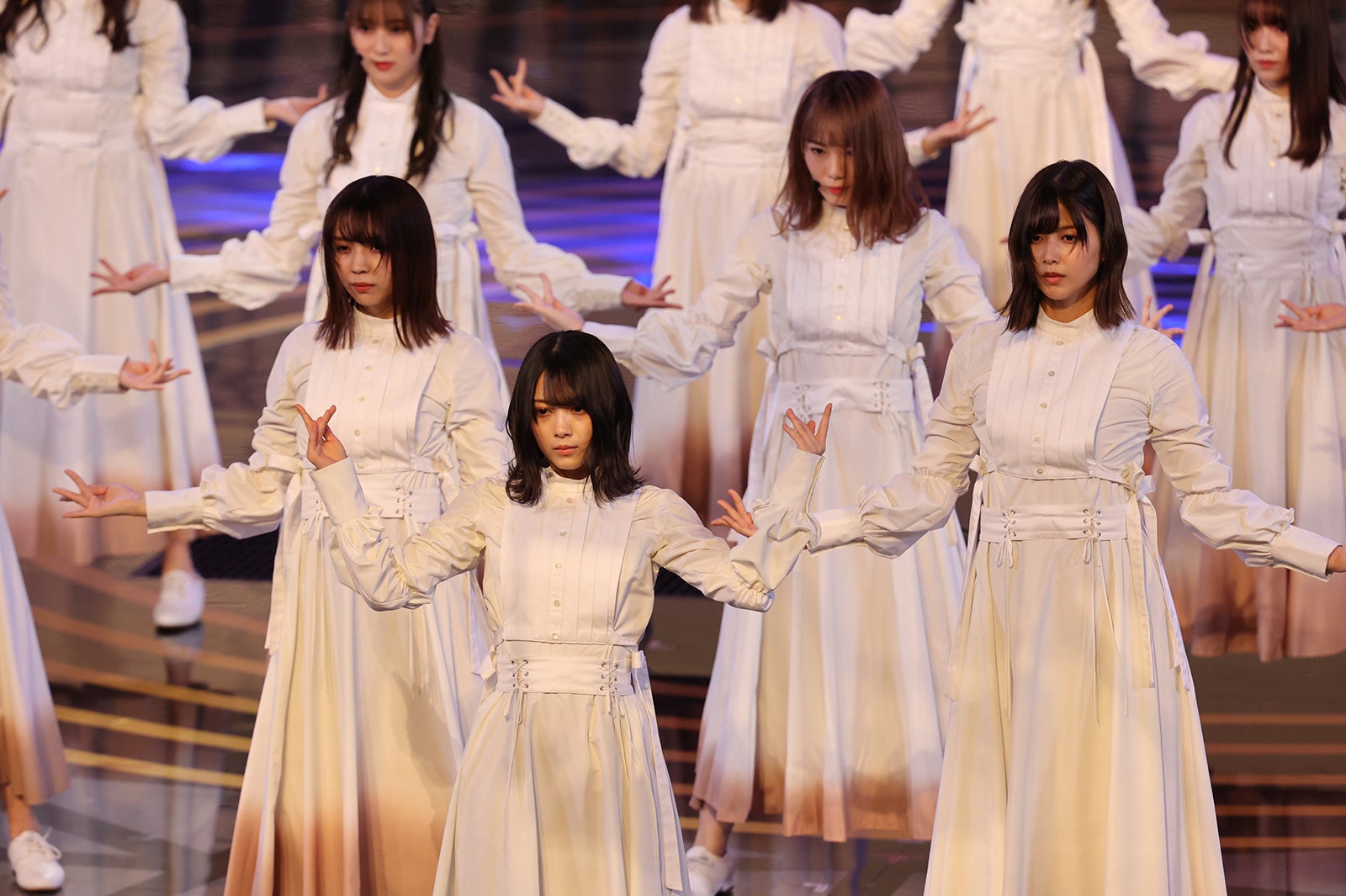 再スタートの櫻坂46、決意の迫力パフォーマンスに内村光良も称賛「凛としたパフォーマンスでした」＜紅白本番＞