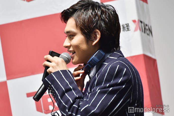 使い方がちょっと違う北村匠海 (C)モデルプレス