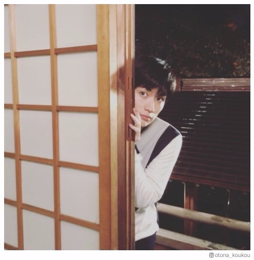 三浦春馬「かわいさの塊」のはずが…お茶目な覗き見ショットに反響