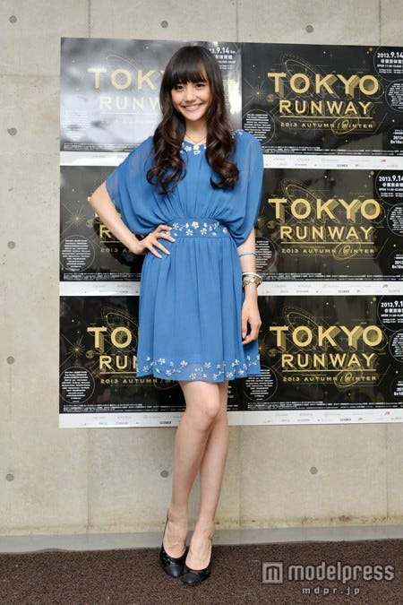 「東京ランウェイ2013 AUTUMN/WINTER」のバックステージでモデルプレスのインタビューに応じた松井愛莉