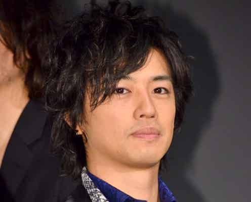 斎藤工、ジャニーズに囲まれ「1人だけ違う」