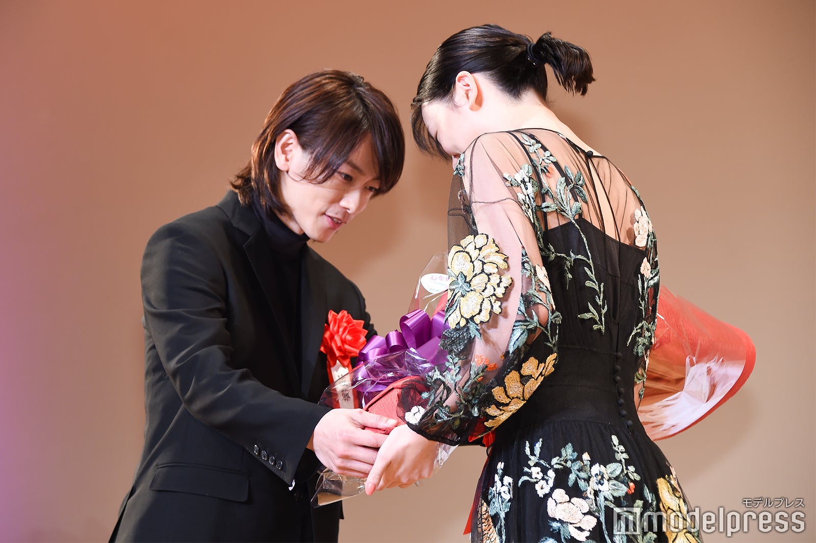 佐藤健、永野芽郁（C）モデルプレス