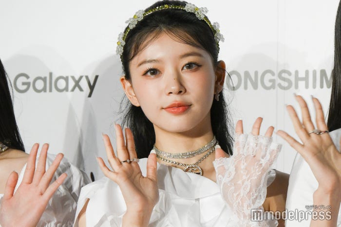 MOKA/ILLIT(C)モデルプレス