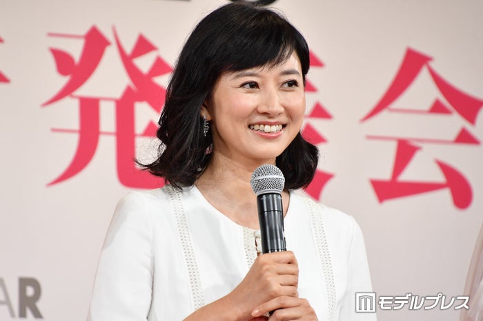 菊川怜、ショーパンで美脚輝く「貴重な姿」「スタイル抜群」と反響