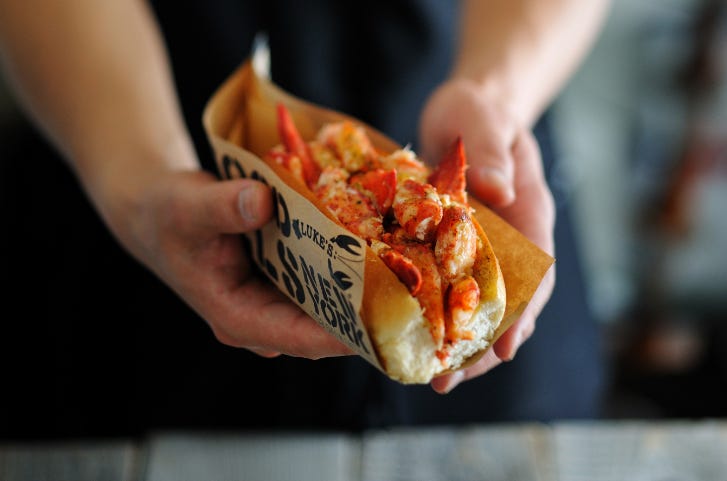 NY発ロブスターロール専門店「ルークス」銀座に国内最大規模の路面店OPEN