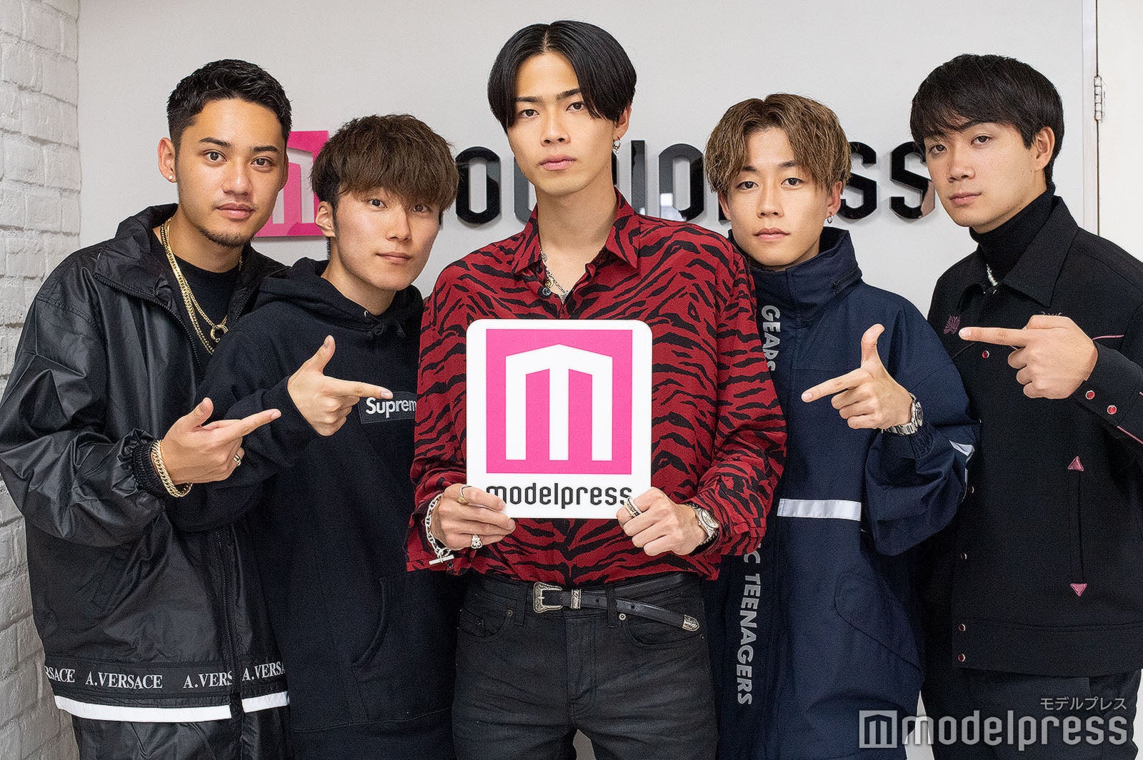 コムドット（左から）ひゅうが、あむぎり、やまと、ゆうた、ゆうま （C）モデルプレス