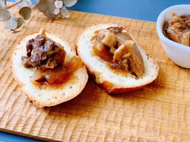 カルディ　牛スジ煮込み　バゲットアレンジ