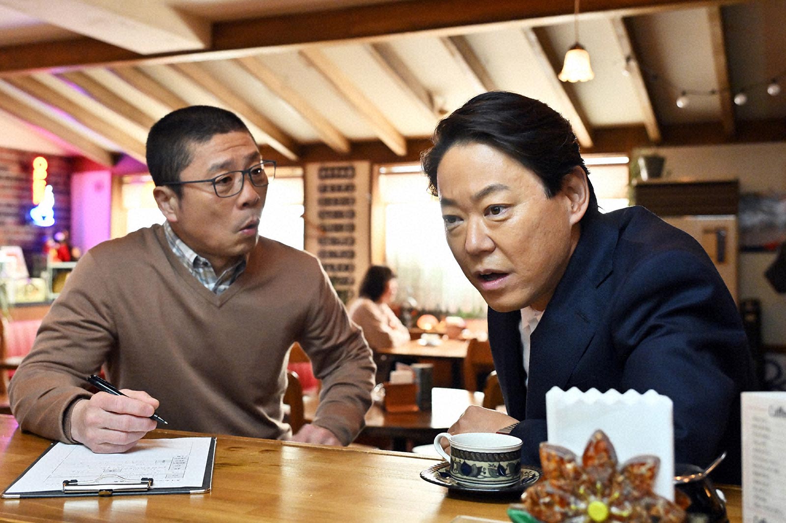 三宅弘城、阿部サダヲ「不適切にもほどがある！」第7話より（C）TBS