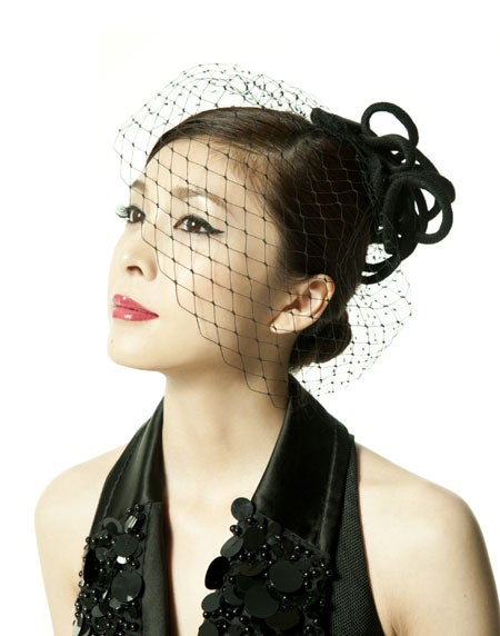 竹内結子、クールビューティに14変化　独占画像を入手