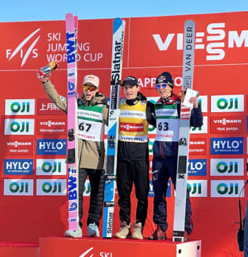 ジャンプ 小林陵侑が2位で五輪へ弾み 強敵プレブツ撃破へ「ミスしない限り難しい…でもミス待つわけじゃない」