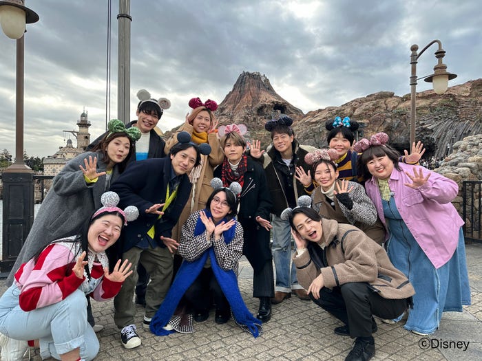 (前列左から)よしこ、二宮和也、大森元貴、菊池風磨、朝日奈央、かなで(後列左から)福田麻貴、川島明、藤澤涼架、若井滉斗、陣内智則、まひる(C)日本テレビ