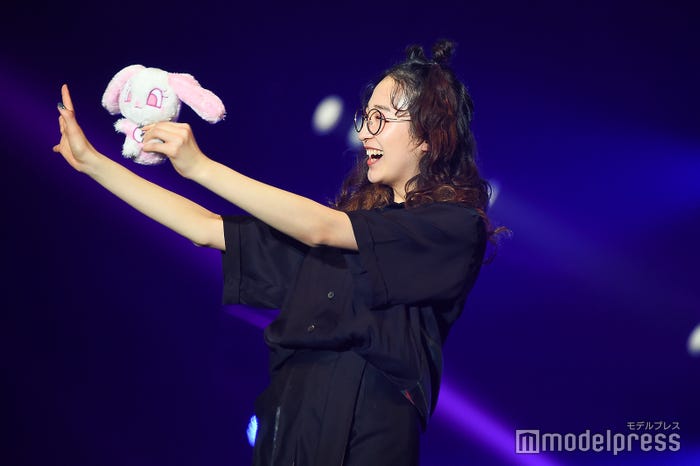 めがね (C)モデルプレス