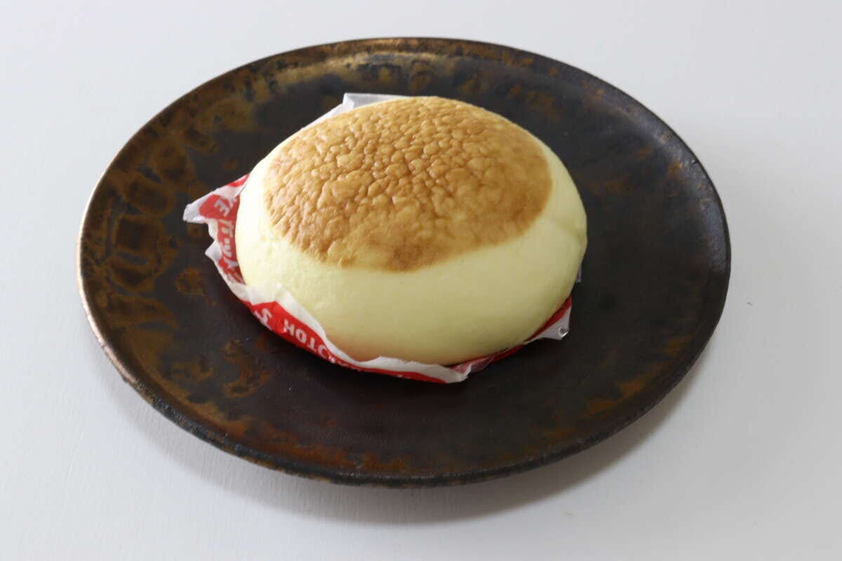 森永製菓監修　バター香るホットケーキまん　ファミリーマート