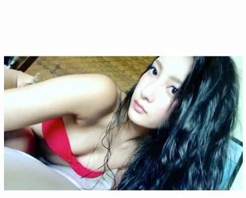 菜々緒、谷間くっきりセクシー動画で夏の締めくくり ファンから惜しむ声