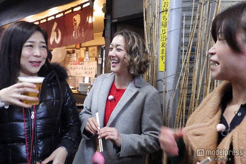 SHELLY、都内の酒好きの聖地で秘密のガールズトーク