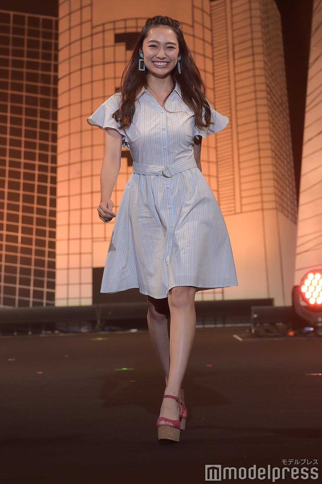 （C）モデルプレス