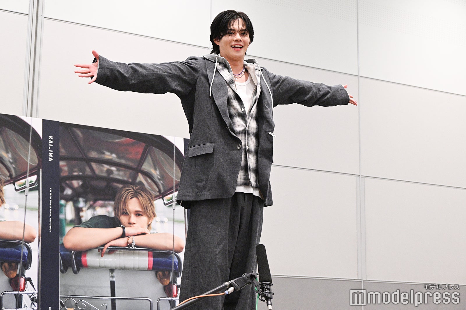 私服をアピールするカイ（C）モデルプレス