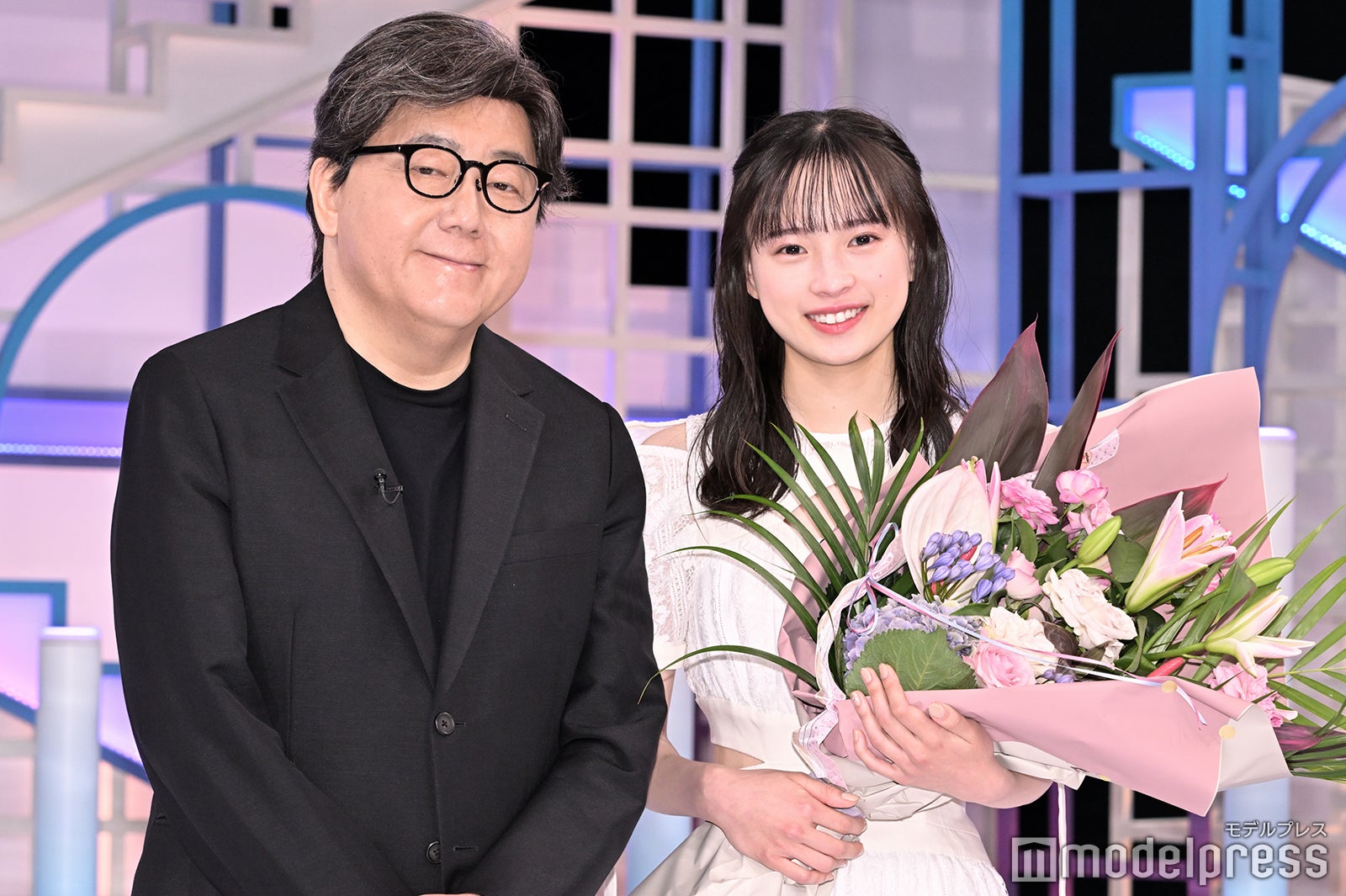 秋元康氏、大和奈央（C）モデルプレス