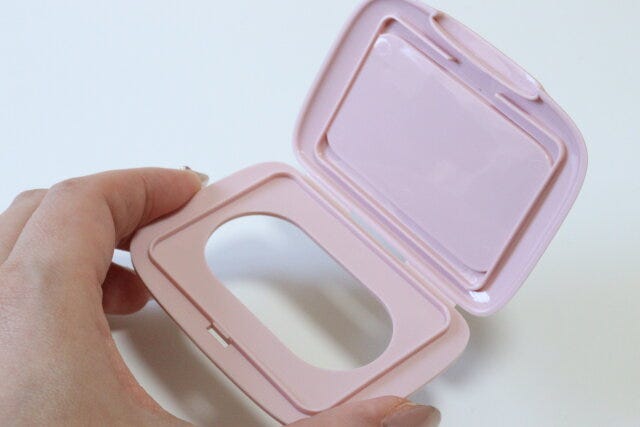 ウェットシートのフタ