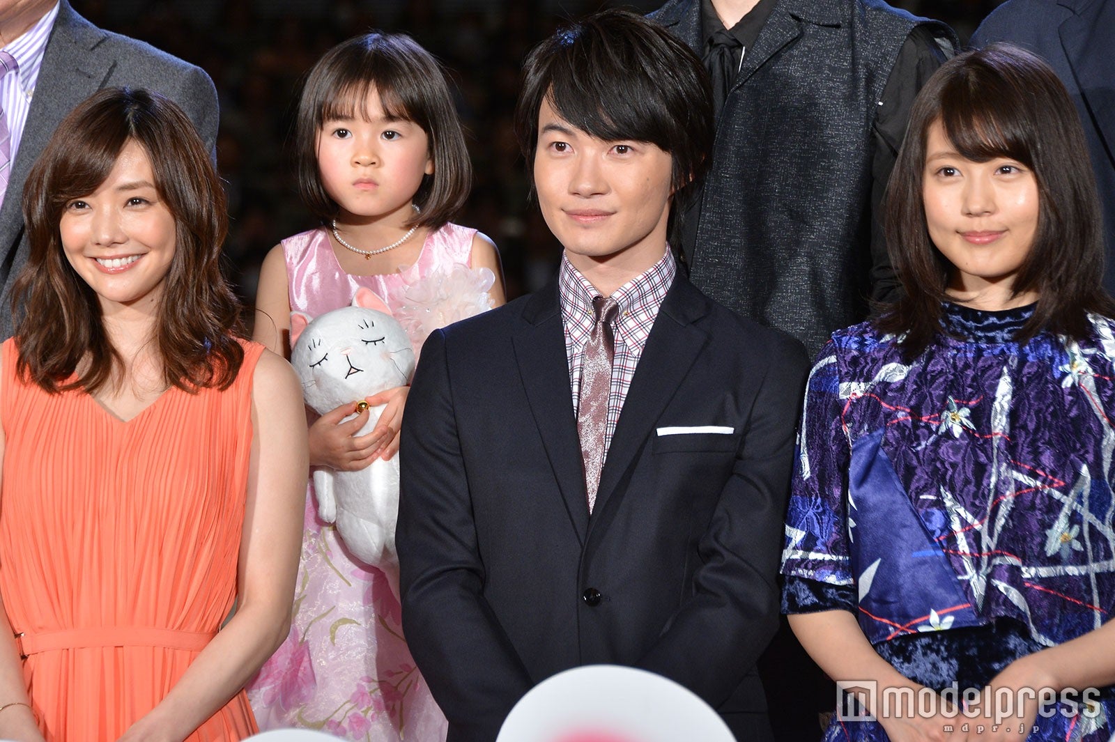 倉科カナ、神木隆之介、有村架純 （C）モデルプレス