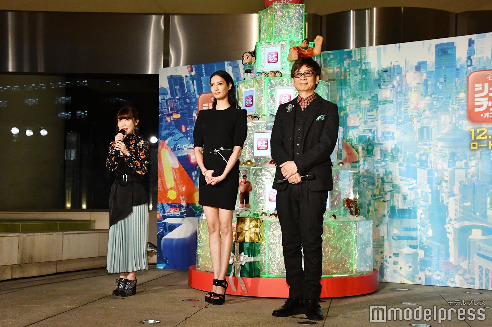 諸星すみれ、菜々緒、山寺宏一 （C）モデルプレス