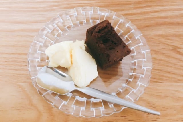 カルディ アップル チョコレート ケーキ アイスと