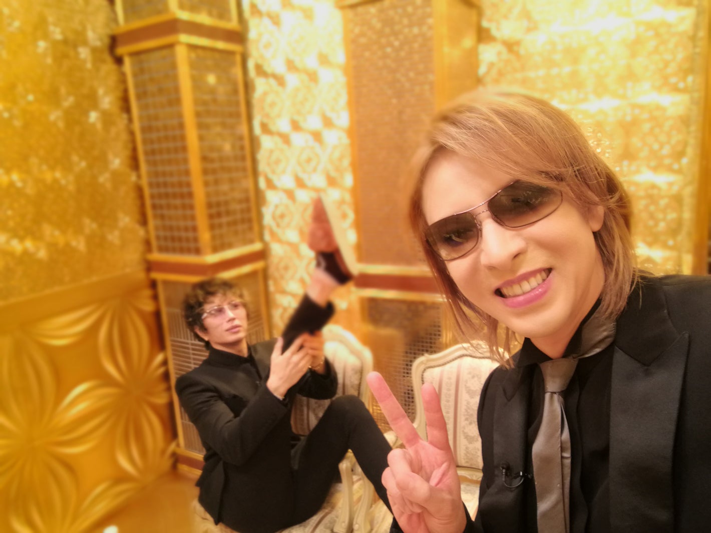 GACKT、YOSHIKI（提供写真）