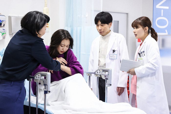 新井美羽、板倉俊之、芳根京子「まどか26歳、研修医やってます!」第7話(C)TBS