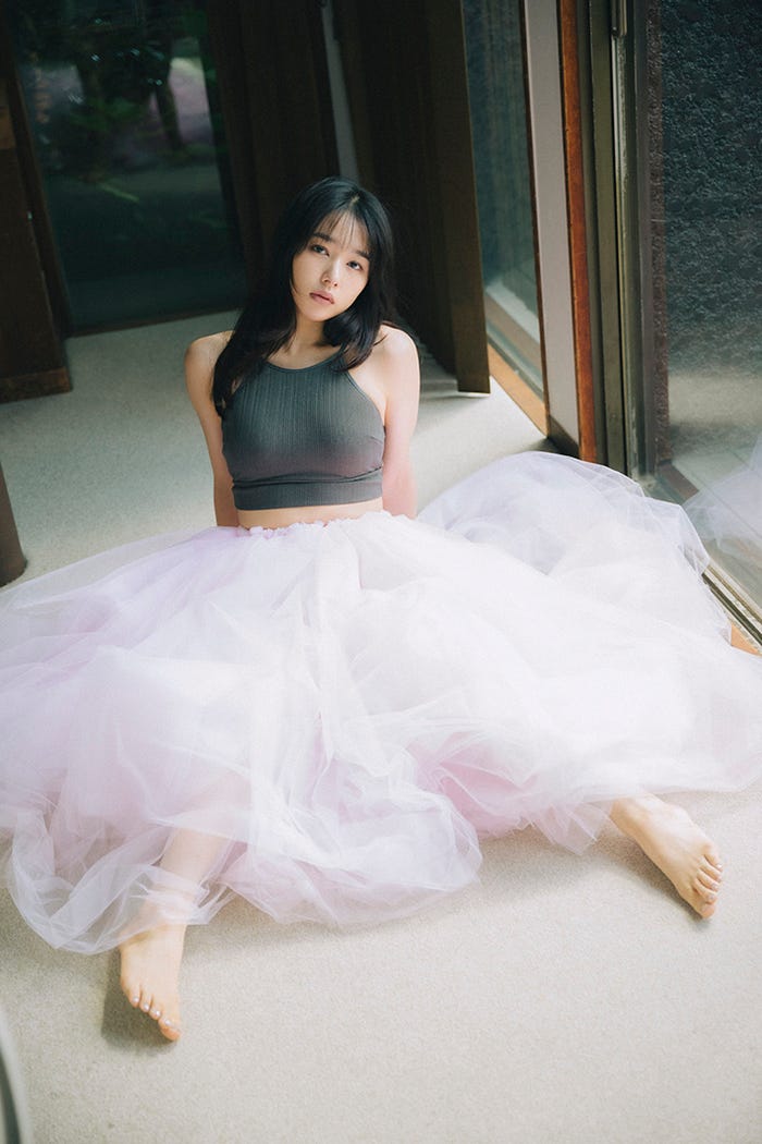 「桜井日奈子2024カレンダーブック」より(画像提供:東京ニュース通信社)