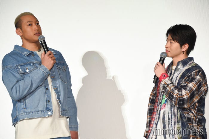 関口メンディー、佐野玲於 (C)モデルプレス