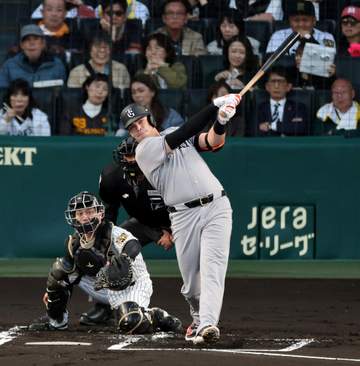 巨人連勝の立役者ダルベックを蘇らせた阿部監督の助言 4番は「いろいろ考える機会をいただけた」と感謝