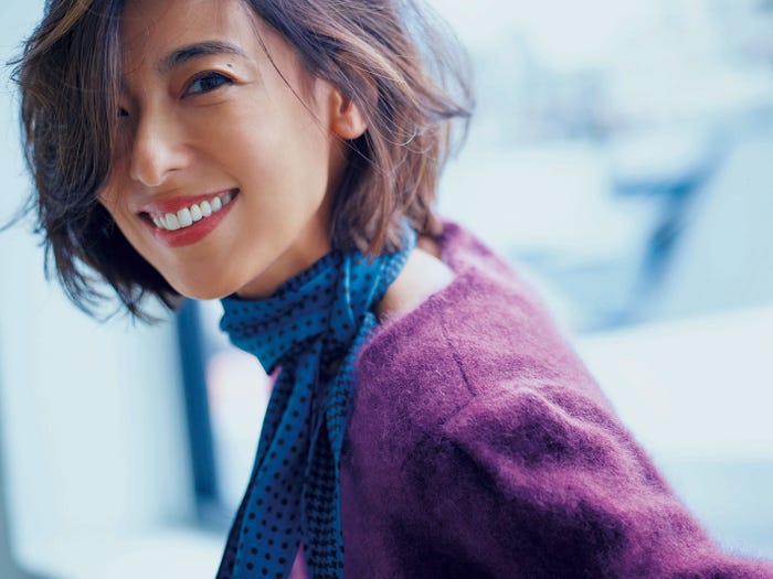 小泉里子/「Domani」1月号より(画像提供:小学館)