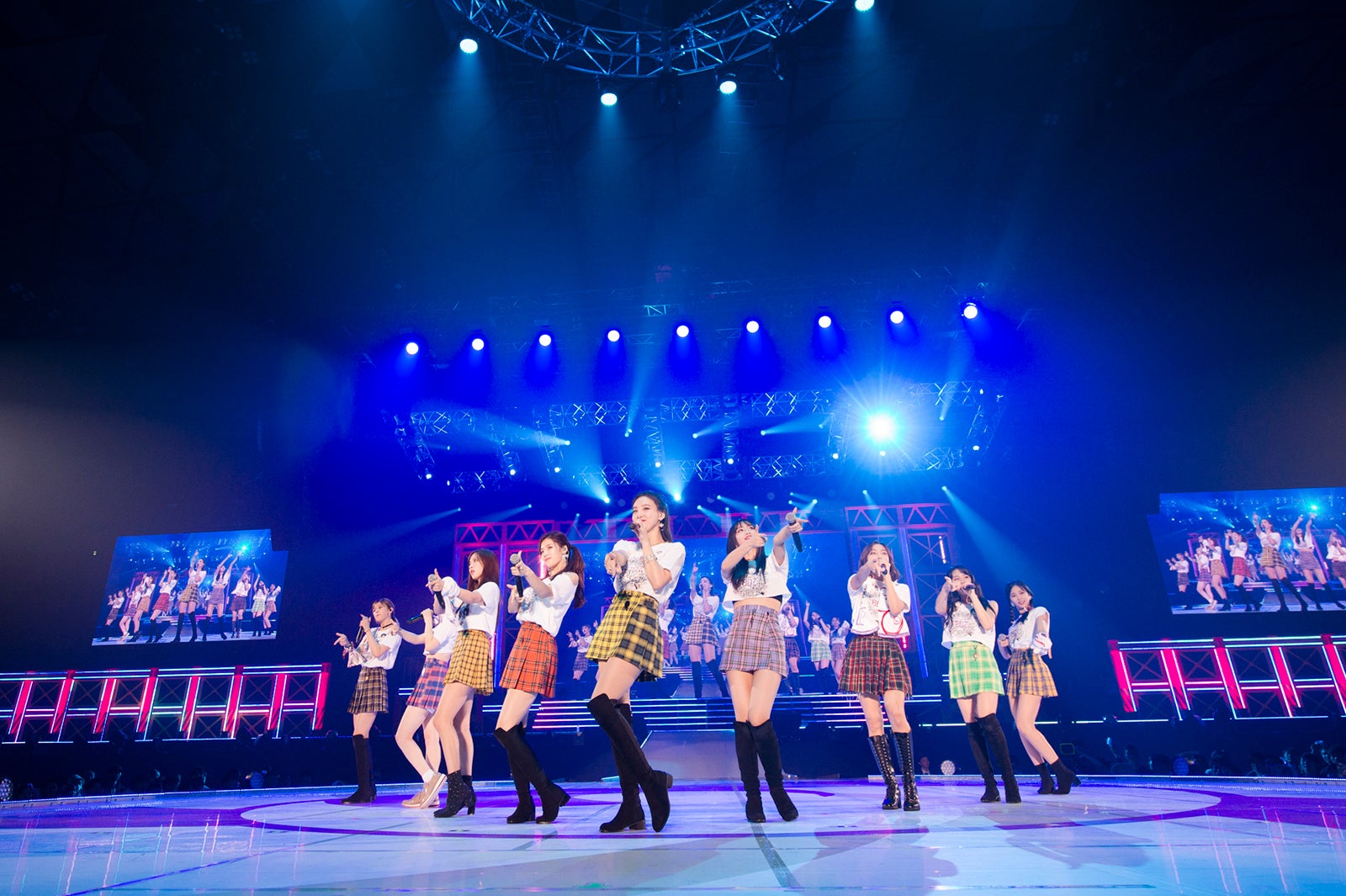 TWICE（提供写真）