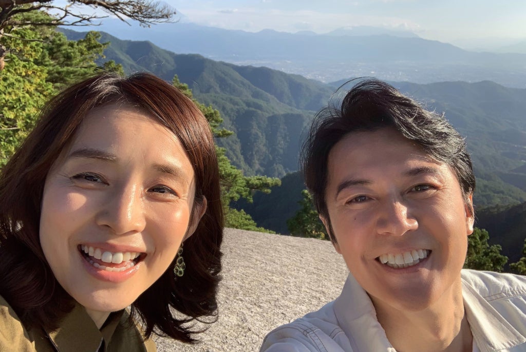 石田ゆり子、福山雅治 （C）TBS