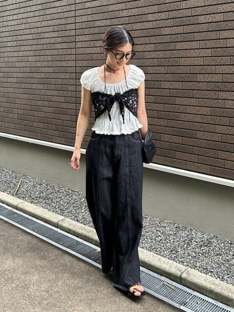 黒デニム コーデ 黒デニムコーデ2