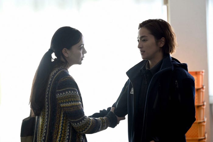 エレナ・アレジ・後藤、中村アン/「DCU」第3話より(C)TBS