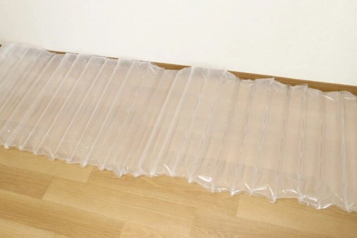 ダイソー　防災備蓄用エアーマット