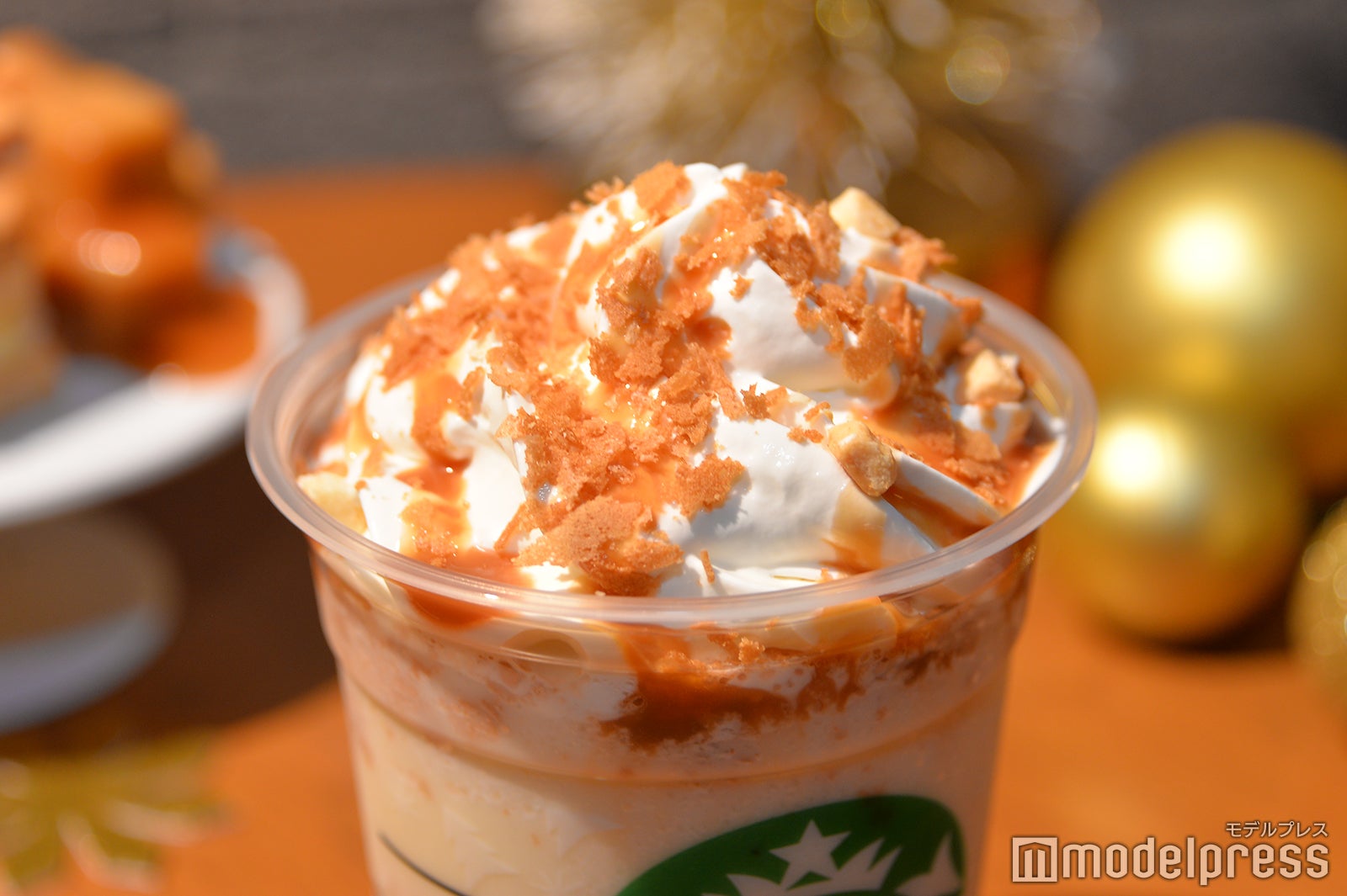 バターキャラメル ミルフィーユ フラペチーノ（C）モデルプレス